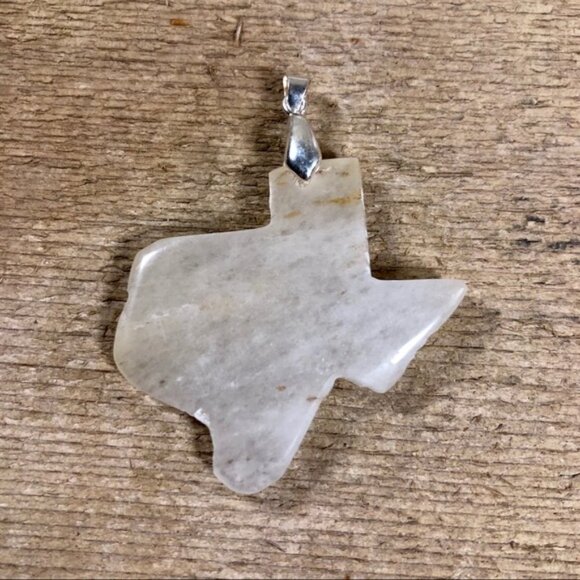 Handcrafted Texas Shaped Agate Pendant - Picture 4 of 4